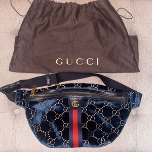 FINAL PRICE. Gucci Velvet Belt Bag